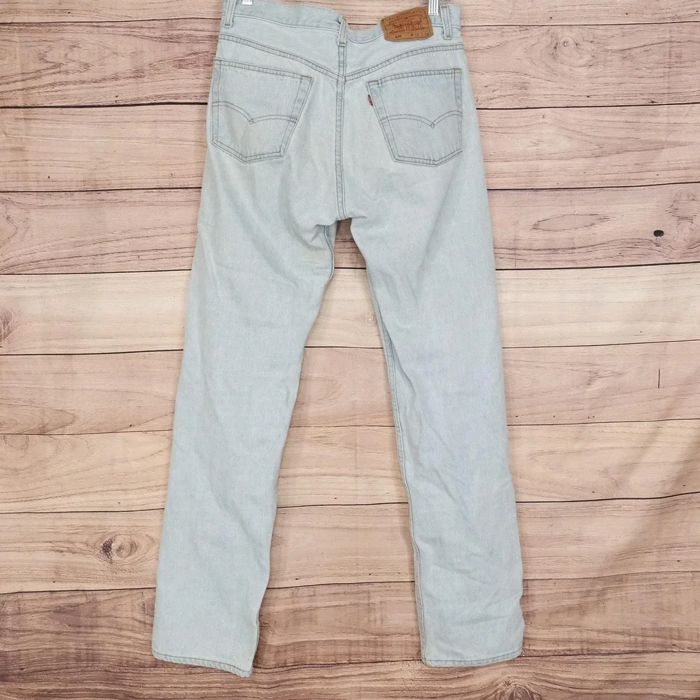 Vintage Levis 501 Jeans Mens 31x32 (33x34) Blue Light Wash Straight Denim USA